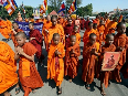 Campuchia: 200 tu sĩ tuần hành bảo vệ Học viện Phật giáo